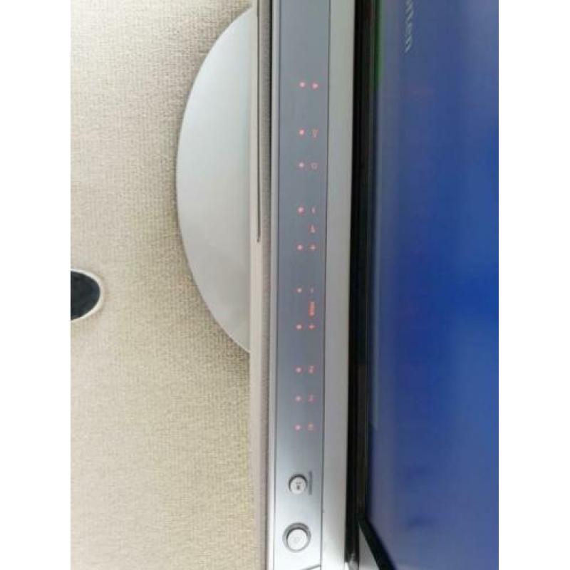 ** sony esprit TAV-L1 lcd televisie met ingebouwde dvd **