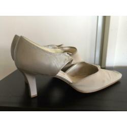 Dames schoenen 7/40,5 parelmoer