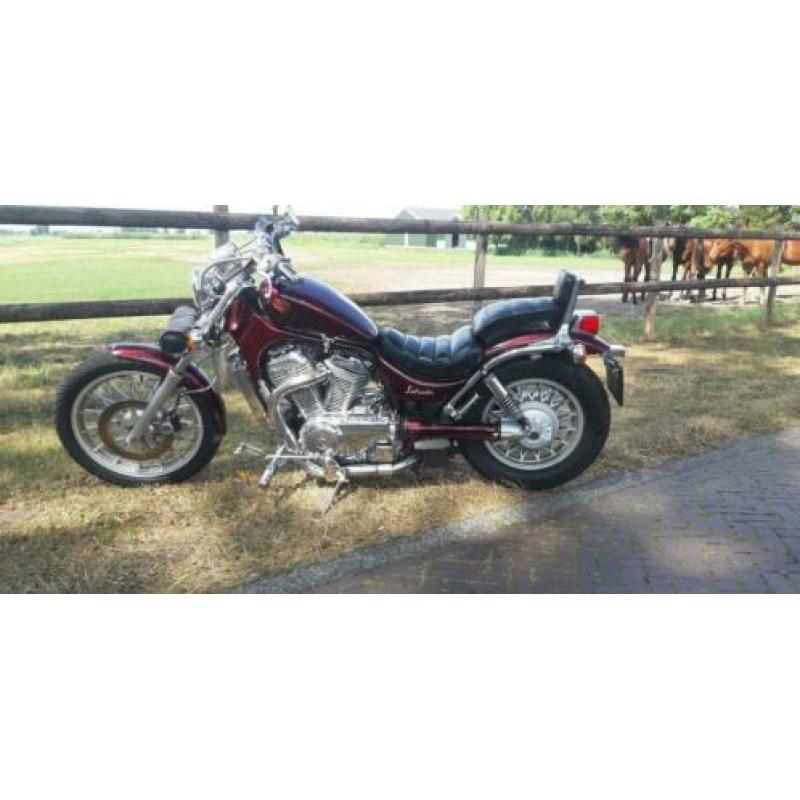 Suzuki intruder vs 700
