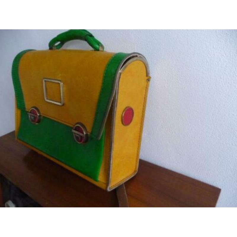 retro tas