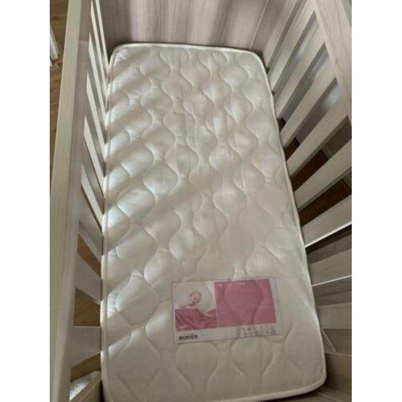 Zou goed als nieuwe, met matras