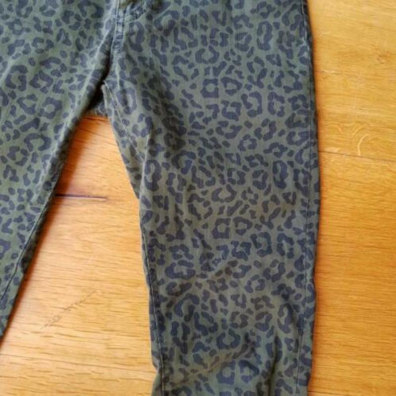 Broek van Nikkie maat 26