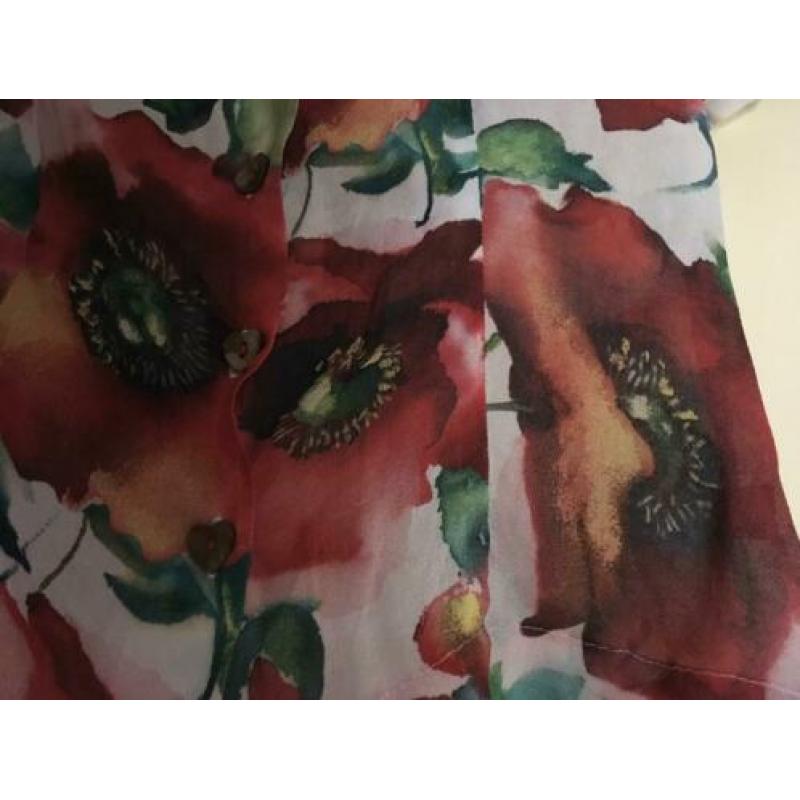 Schattige blouse van turn over met klaprozen mt s