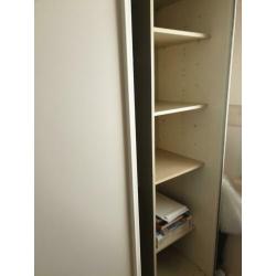 Schuifdeurkast linnenkast 155 cm breed 195 hoog