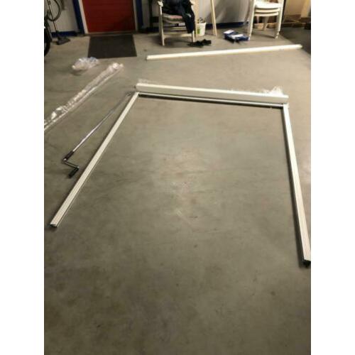 Zonnescherm 180 x 220 Nieuw!