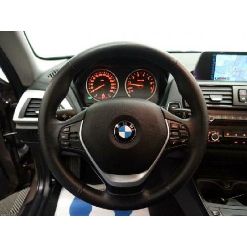 BMW 1 Serie 116i High Executive Sport Aut8- Vol Leer, Navi,