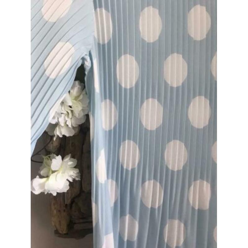 ?? pastelblauw plissé tuniek + sjaal Ambika polkadots lente
