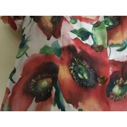 Schattige blouse van turn over met klaprozen mt s