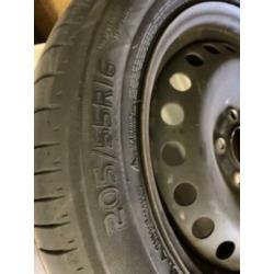 Banden en velgen ford focus steek 108 en oa volvo peugeot