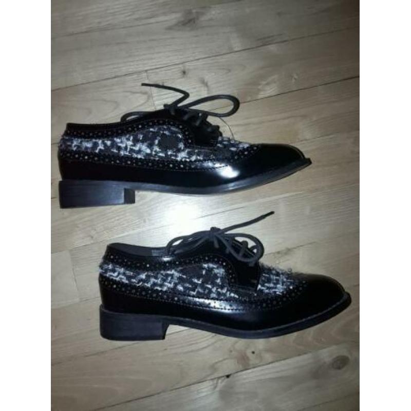 Zwarte Invito lakschoenen mt 38