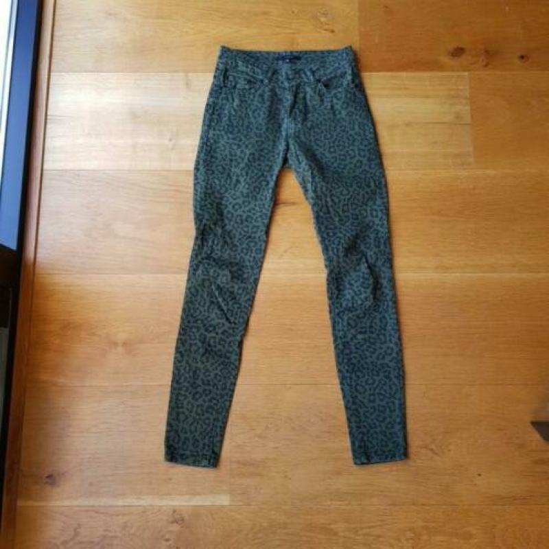 Broek van Nikkie maat 26