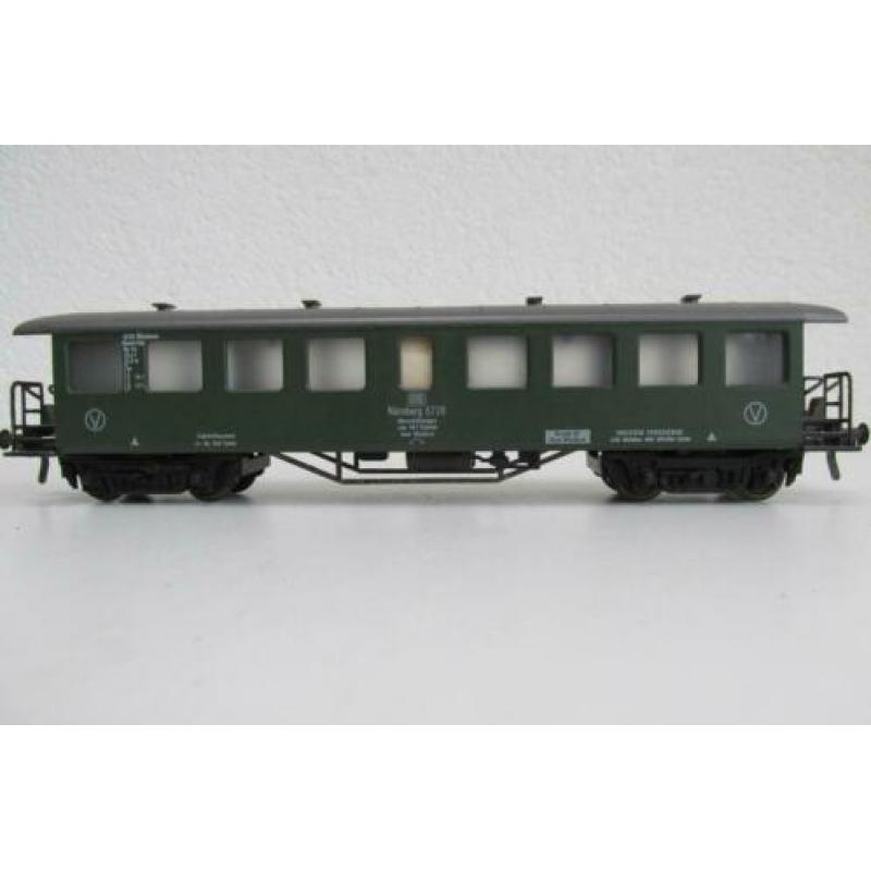 fleischmann 5137 personeel wagon voor bij de kraanset