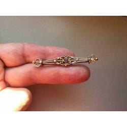 Antieke gouden broche Robijn en Zaadparels