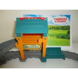 Thomas de Trein Steamworks Repair Shed, Take n Play Series