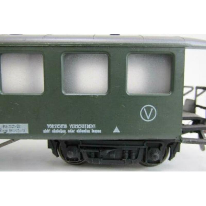 fleischmann 5137 personeel wagon voor bij de kraanset