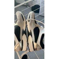 Chanel sneakers 41