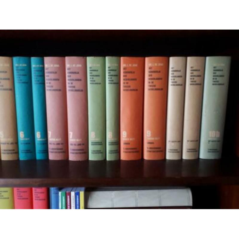 Te koop serie 27 boeken van Dr. L. De Jong.