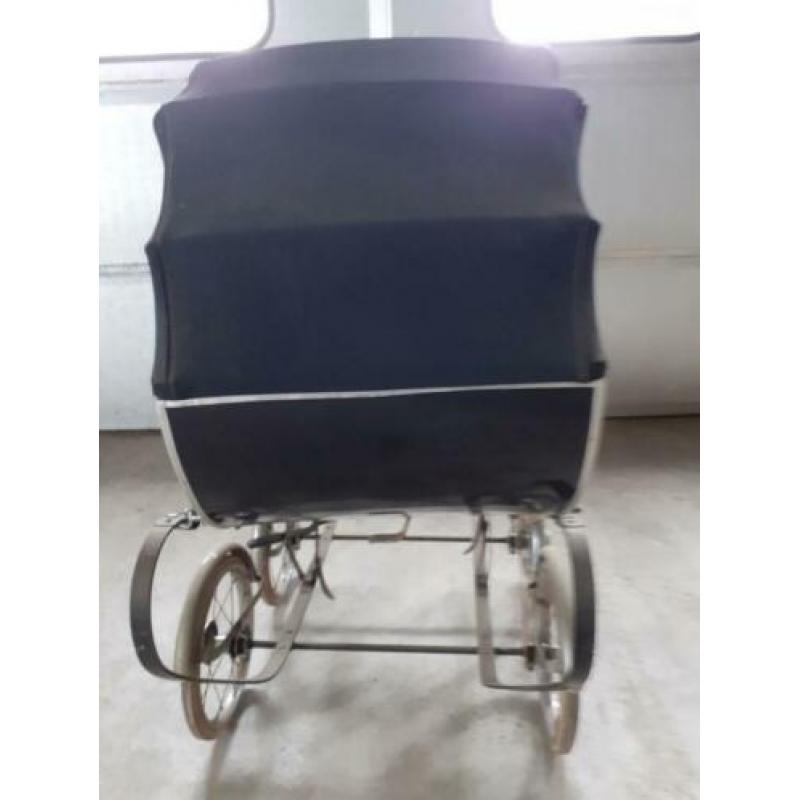 retro kinderwagen wandelwagen uit de jaren 60 . 5,= euro