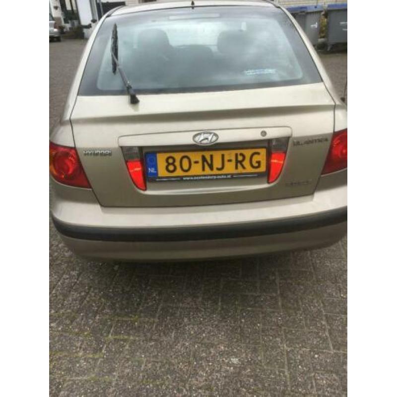 Hyundai Elantra 2.0 GLS Airco! €1600