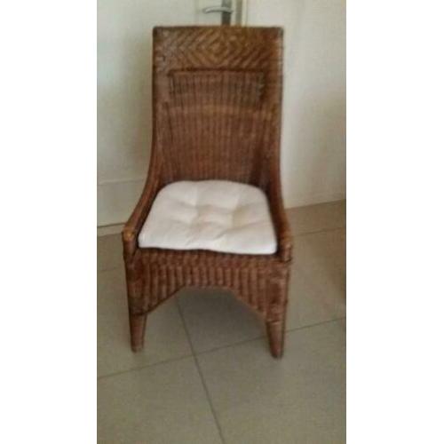 4 eetkamerstoelen rotan inclusief kussen