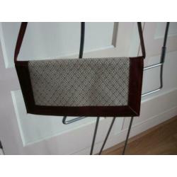 R.Vintage leren schoudertas €4,00 zgan