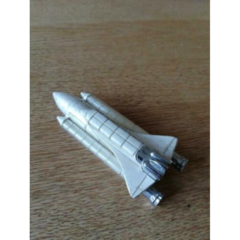 Aansteker space shutter