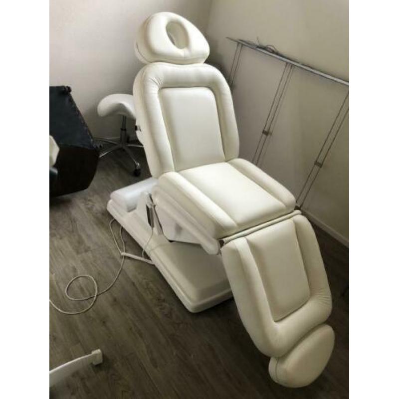Inboedel schoonheidssalon behandelstoel tabouret vapazone