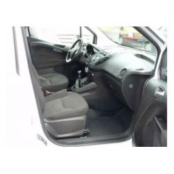 Ford Transit Courier zeer mooi enveel opties 121694 km Bj 17