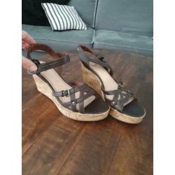 Esprit sandalen sleehak maat 41 bruin