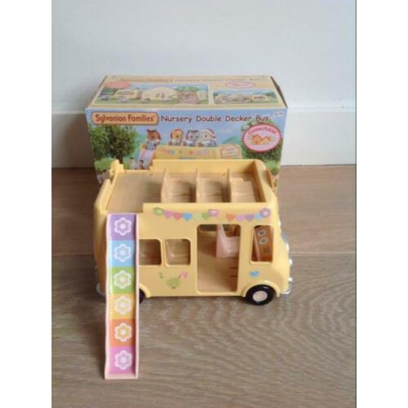 Sylvanian families boomhut, schoolbus, en meer