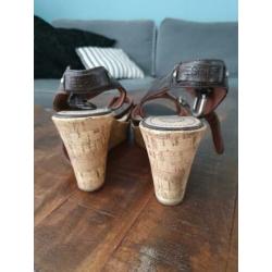 Esprit sandalen sleehak maat 41 bruin