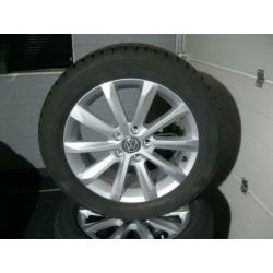 NIEUW originele VW Passat 17 inch velgen + banden Helsinki