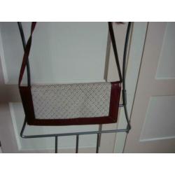 R.Vintage leren schoudertas €4,00 zgan