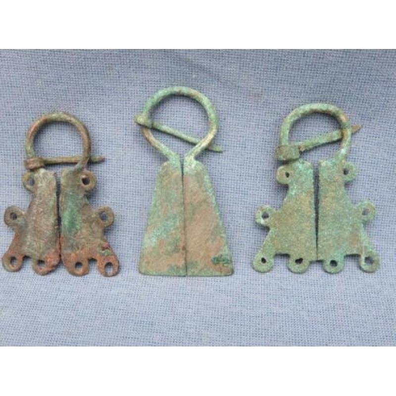 Middeleeuwen – Viking gesp fibula 7e – 9e eeuw - bodemvondst