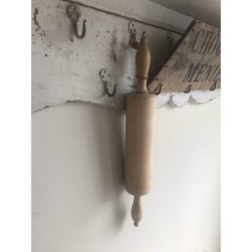 Oude houten deegroller uit oma’s keuken { brocante }