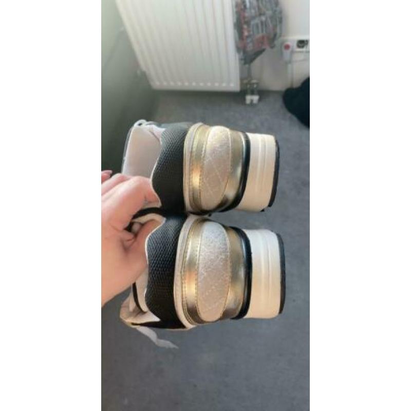 Chanel sneakers 41