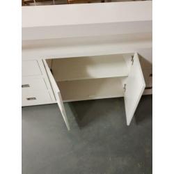 Dressior massief eiken lades en deurtjes. Nieuw.!!