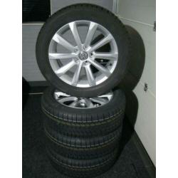 NIEUW originele VW Passat 17 inch velgen + banden Helsinki
