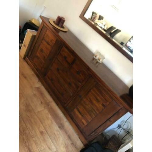 Koloniaal dressoir met spiegel