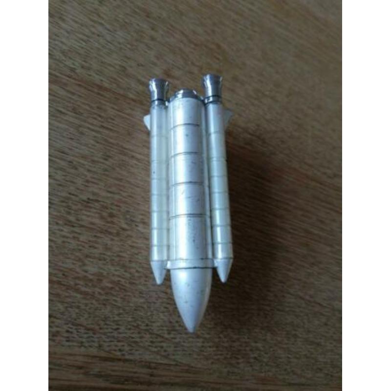 Aansteker space shutter