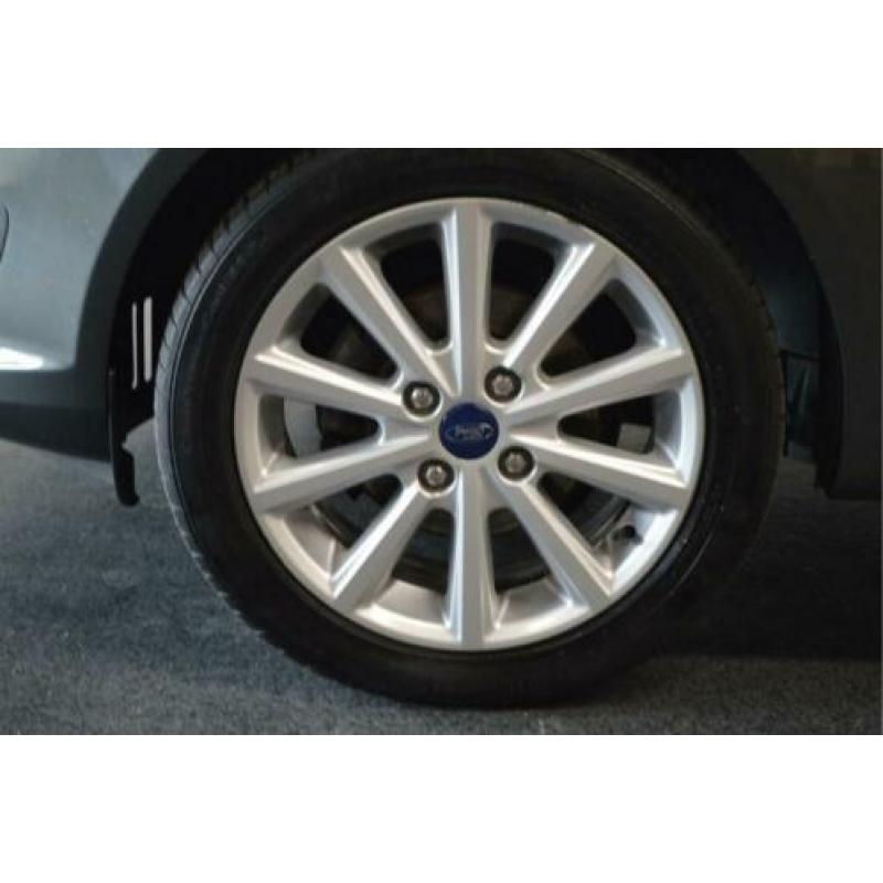 Ford Fiesta 1.0 EcoBoost Titanium , TREKH , NAVI , PDC , CLI