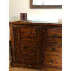 Koloniaal dressoir met spiegel