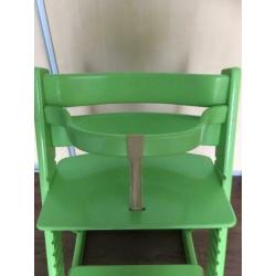 Groene stevige kinderstoel