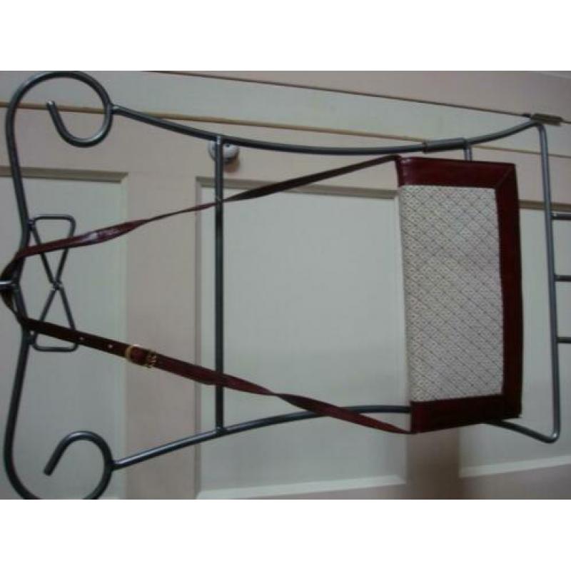 R.Vintage leren schoudertas €4,00 zgan