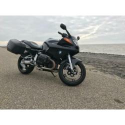 BMW r1100s met Touringkoffers. Vraagprijs: €2500