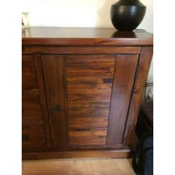 Koloniaal dressoir met spiegel