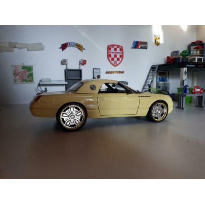 Ford thunderbird show car, dikke velgen, met ovp