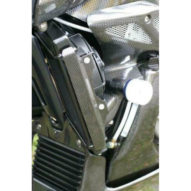 Carbon radiateurbeschermers Aprilia Tuono gen 1.