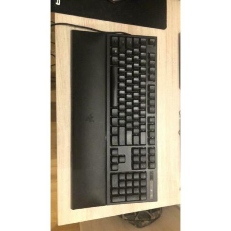 Razer ornata chroma zo goed als nieuw