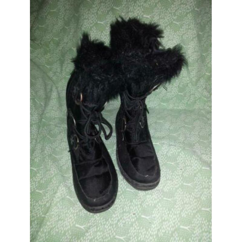 Gave zwarte snowboots, nepbont rand, mt 36
